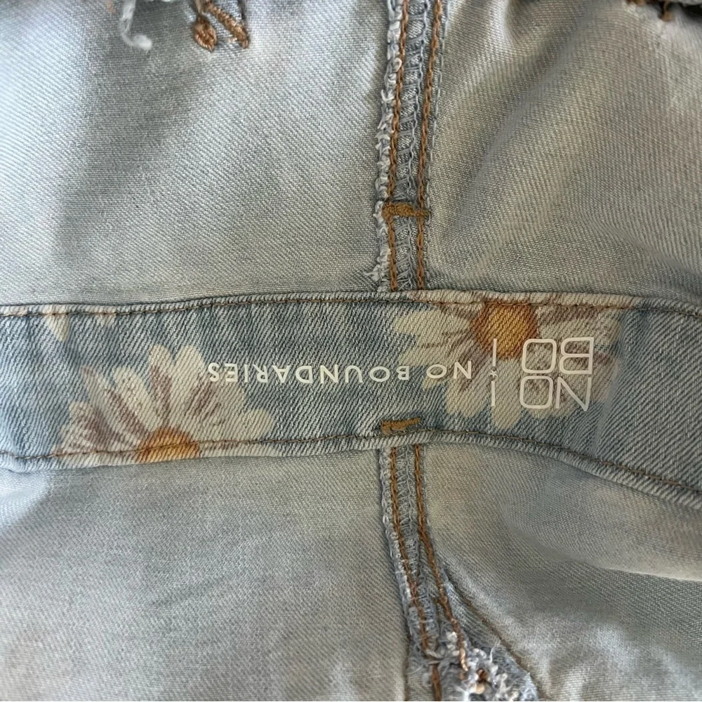 Denim Floral Shortalls - Picture 7 of 8